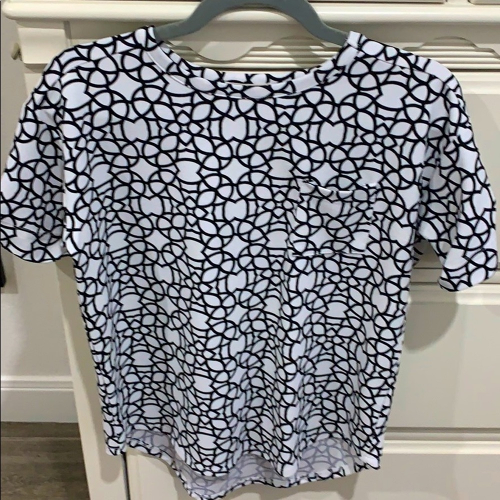 Black and white Copper Key XL girls shirt😍